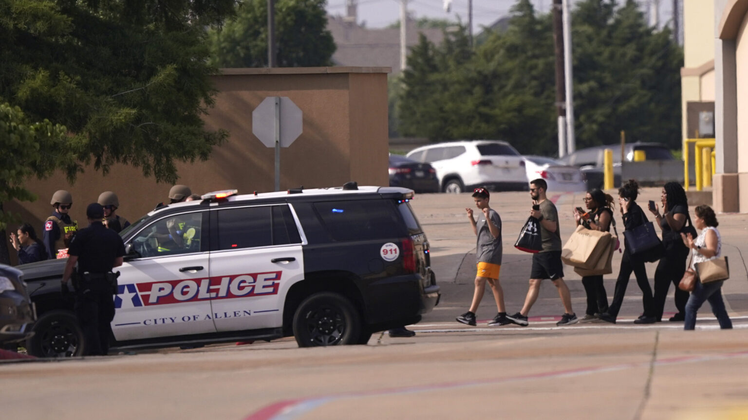 Unreliable Witness: Texas Man Embellished His Mall Shooting Story to Push Gun Control