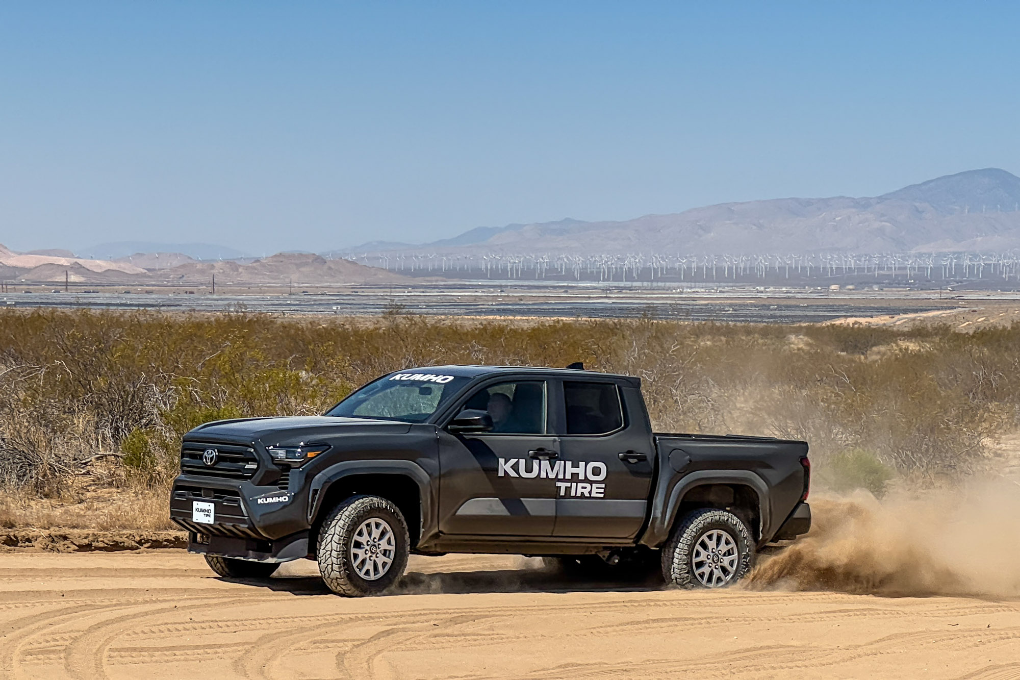 Kumho Road Venture RT Tire