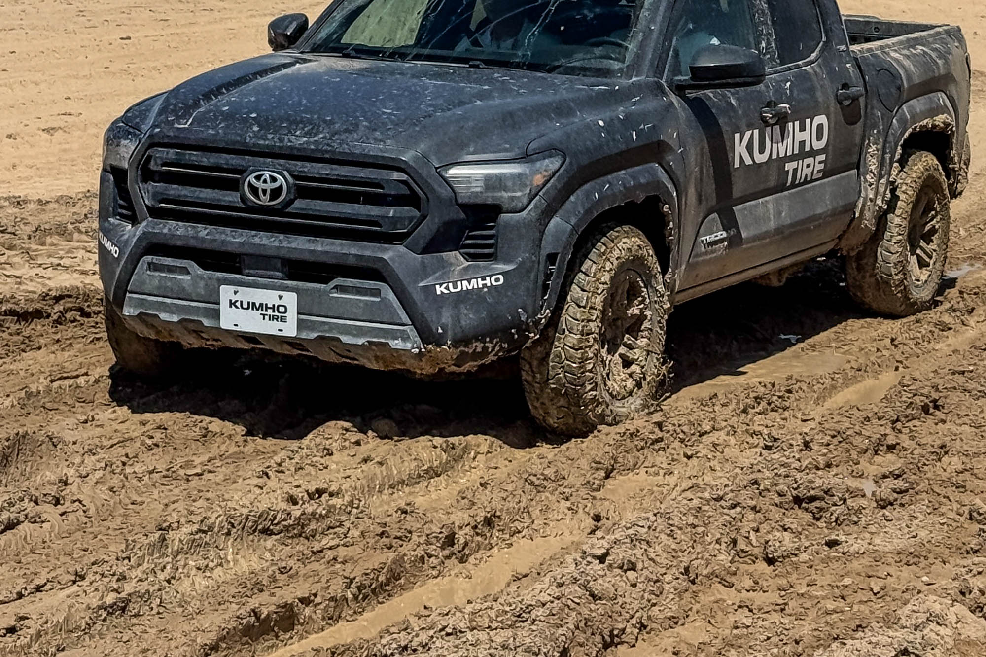 Kumho Road Venture RT Tire