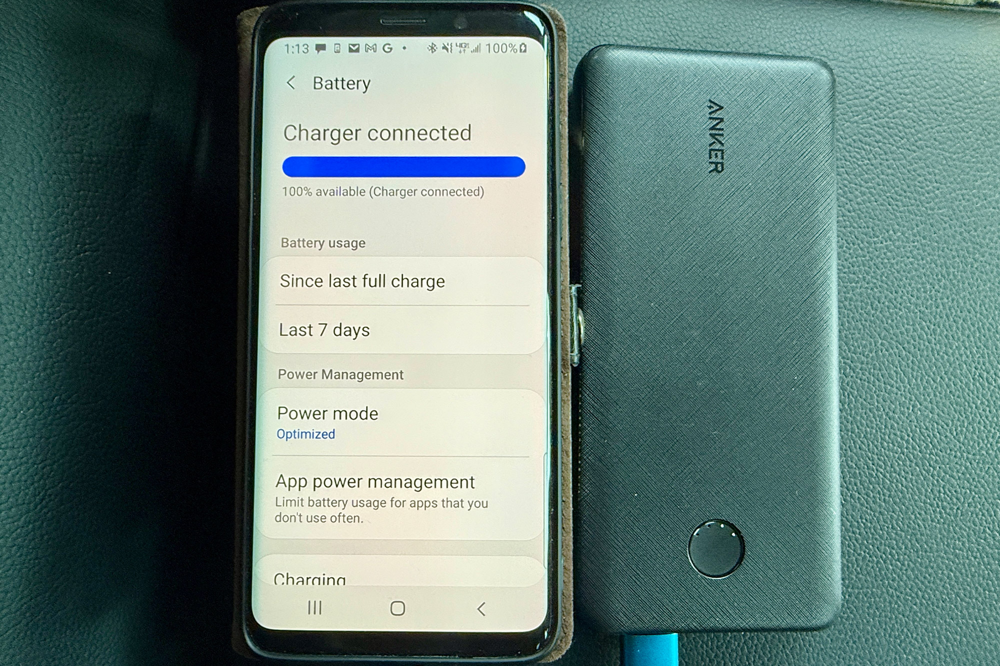 Anker 313 Power Bank charging a Samsung phone with battery screen displayed
