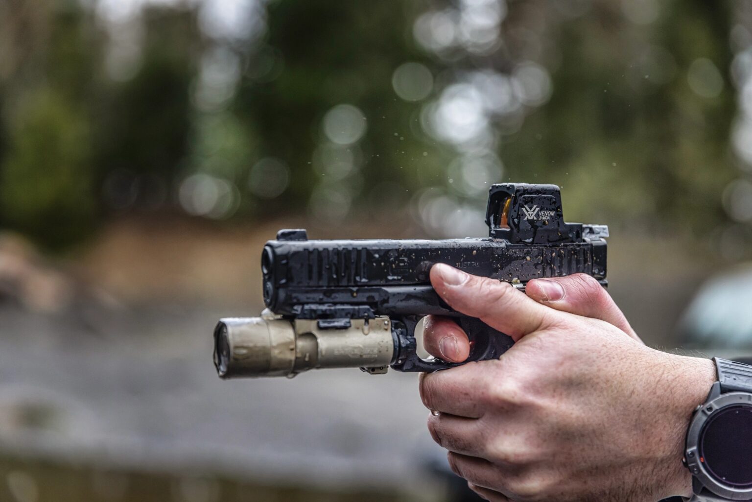 Vortex Venom Enclosed Emitter Review: Budget Carry Optic