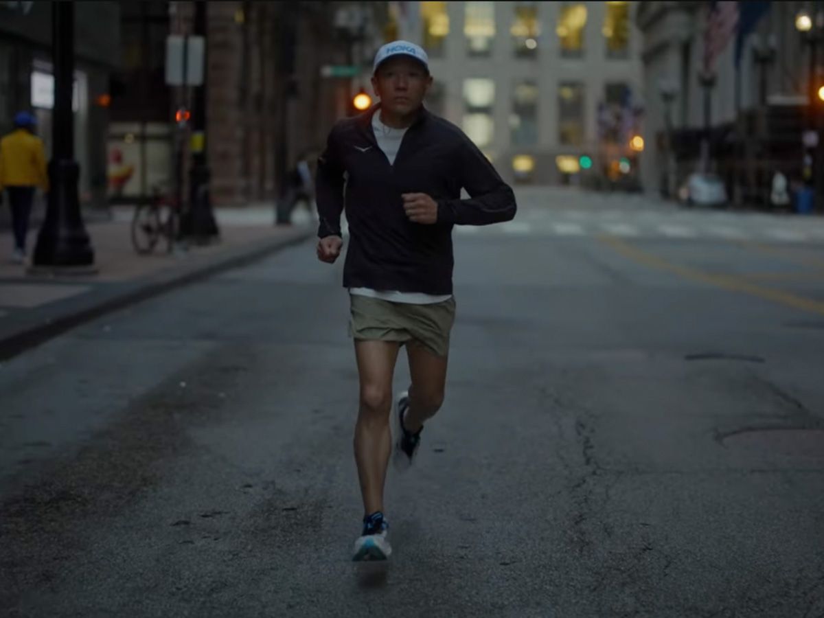 Chef Tee running on the streets of Chicago