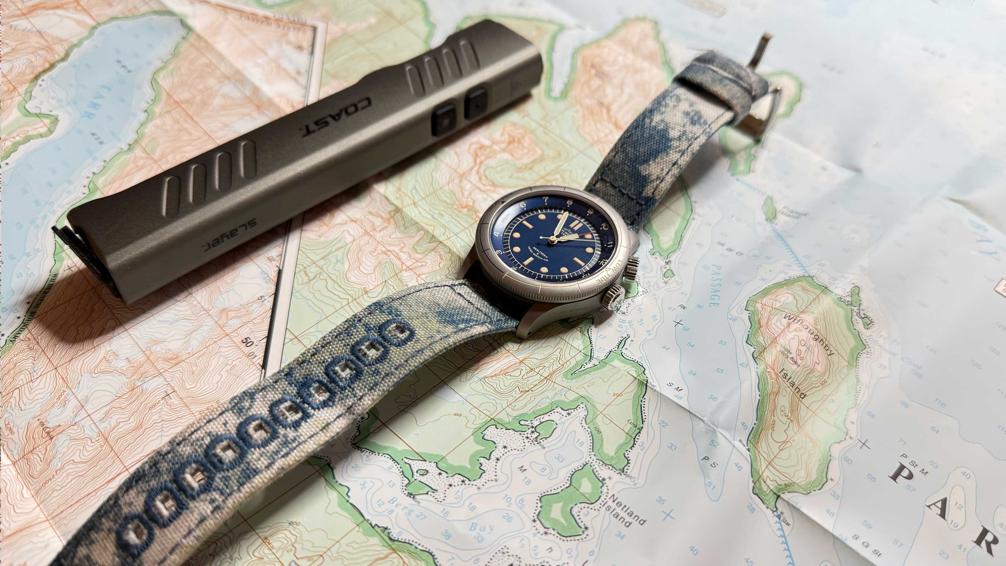 VERO X-Realtree Tide Tracker watch on map
