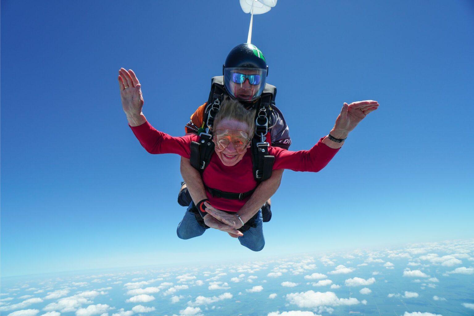 86 Years, 1,000 Jumps: ‘Skydiving Grandma’ Reaches Epic Milestone 86 Years, 1,000 Jumps: ‘Skydiving Grandma’ Reaches Epic Milestone