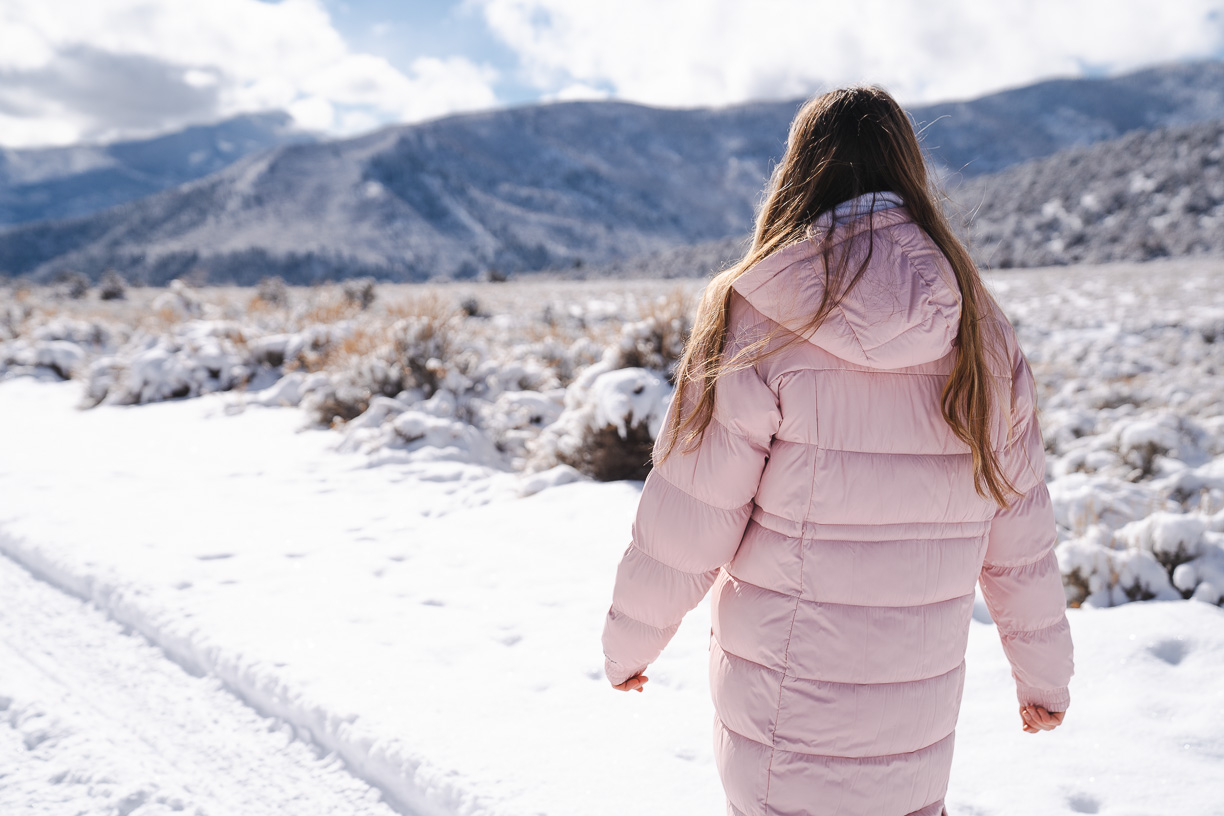 backside of the Columbia Pike Lake II Long Jacket 