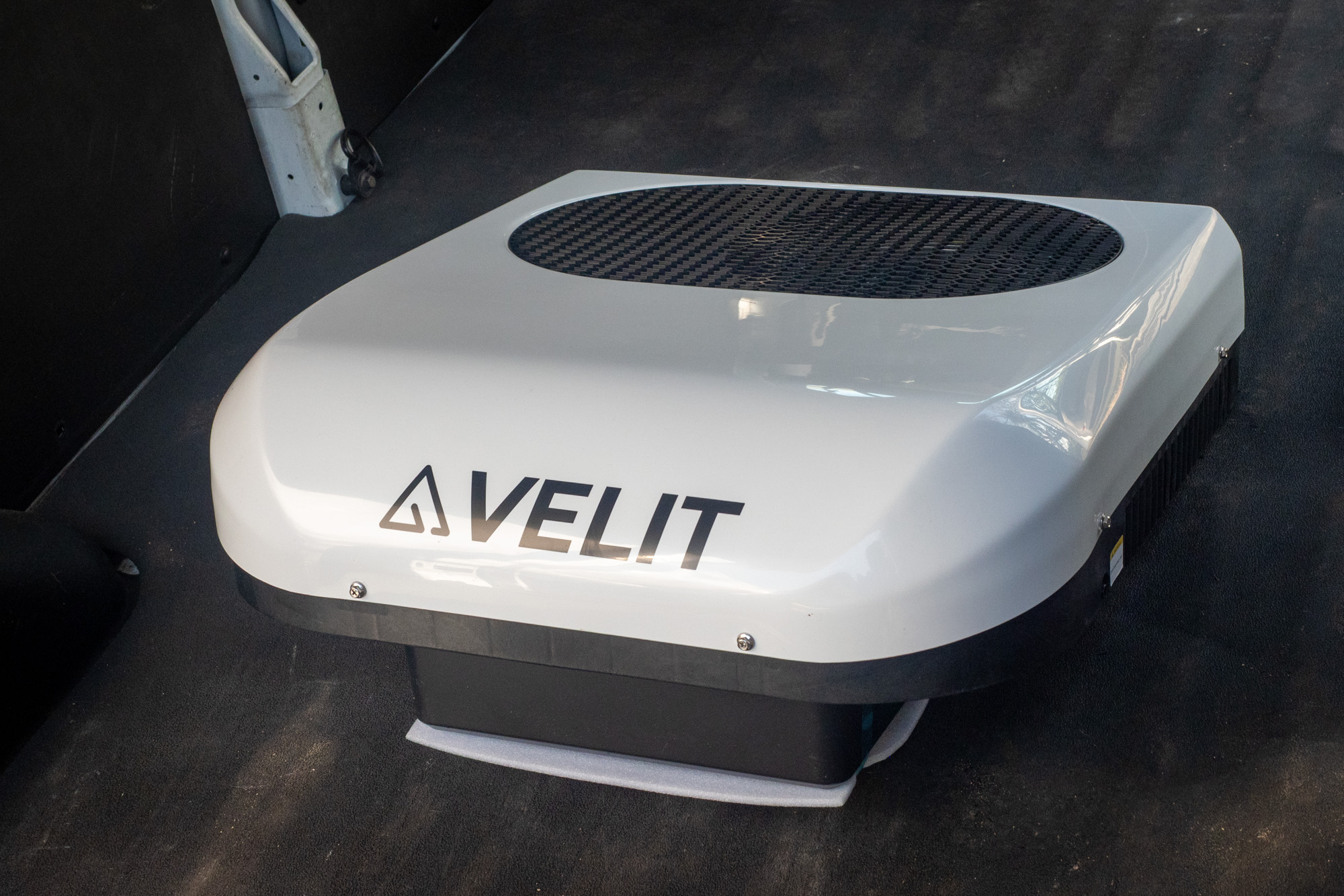 Velit 200R Mini RV Air Conditioner