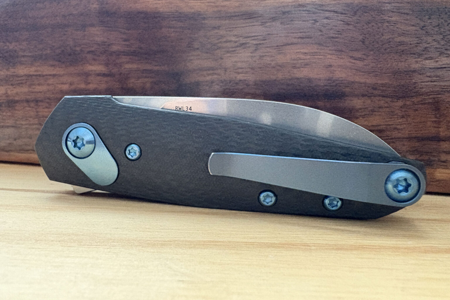 Victorinox Adds Two Features You Never See on a Swiss Army Knife: ‘Onefold’ Review