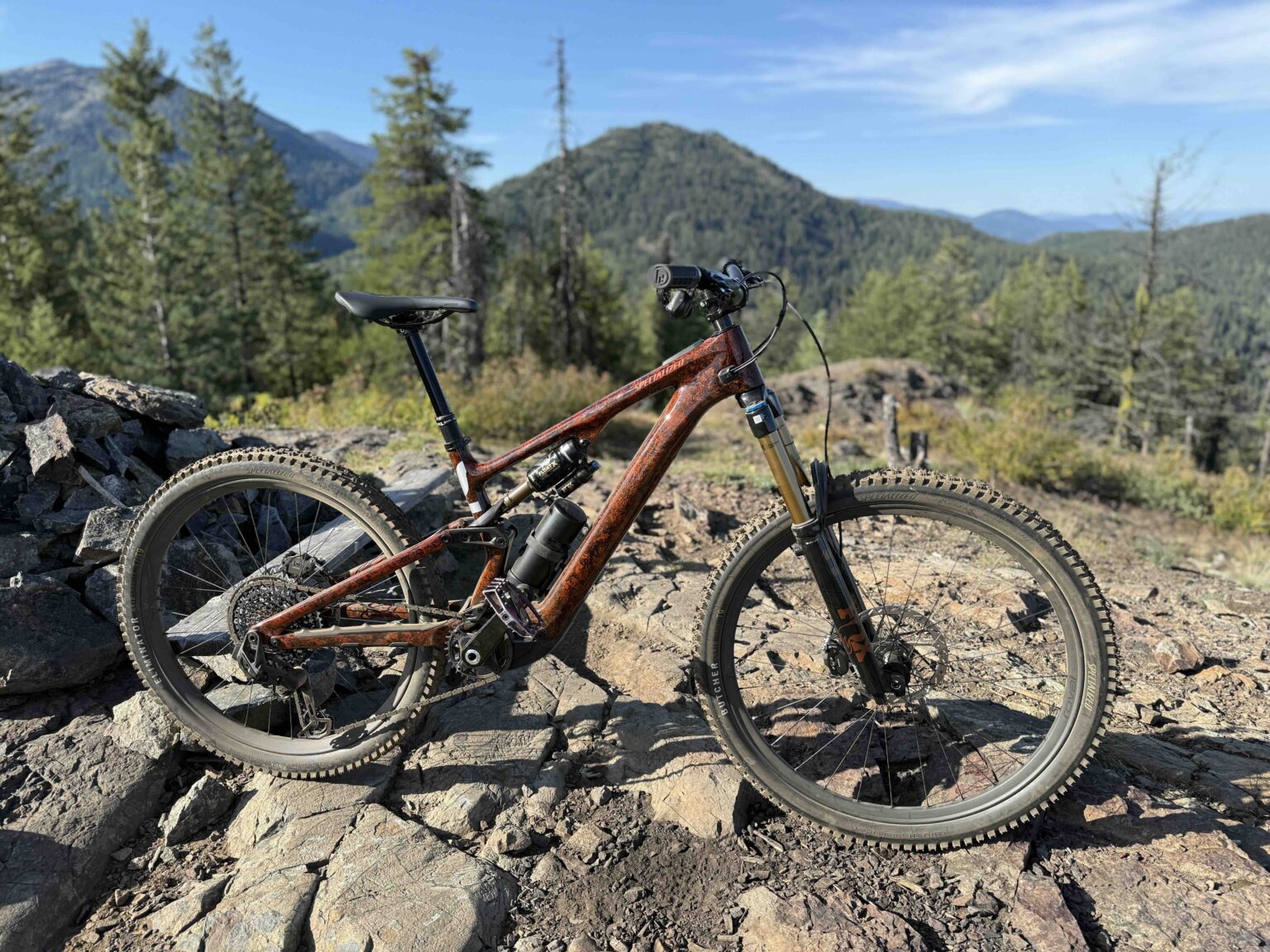 Lightweight, Electric Mullet Feels Like Analog Bike: Specialized Turbo Levo SL 2 Pro E-MTB Review