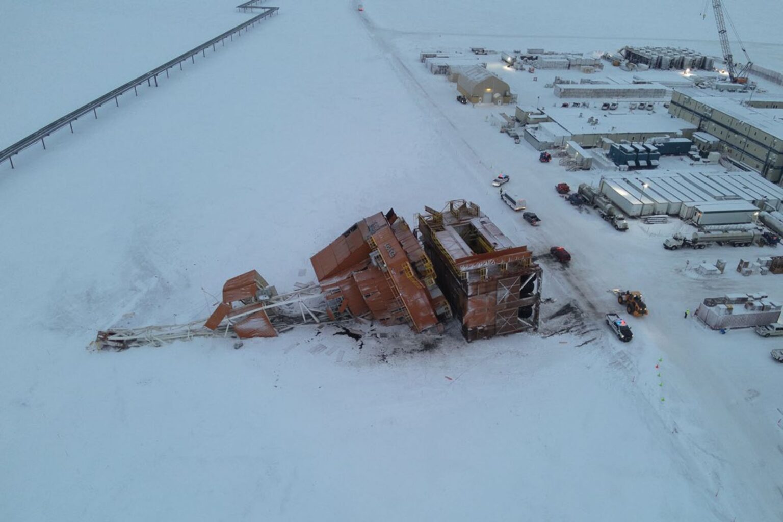 ‘The Beast’ Collapse: Largest Mobile Oil Rig in America Topples Over, Diesel Spill Confirmed