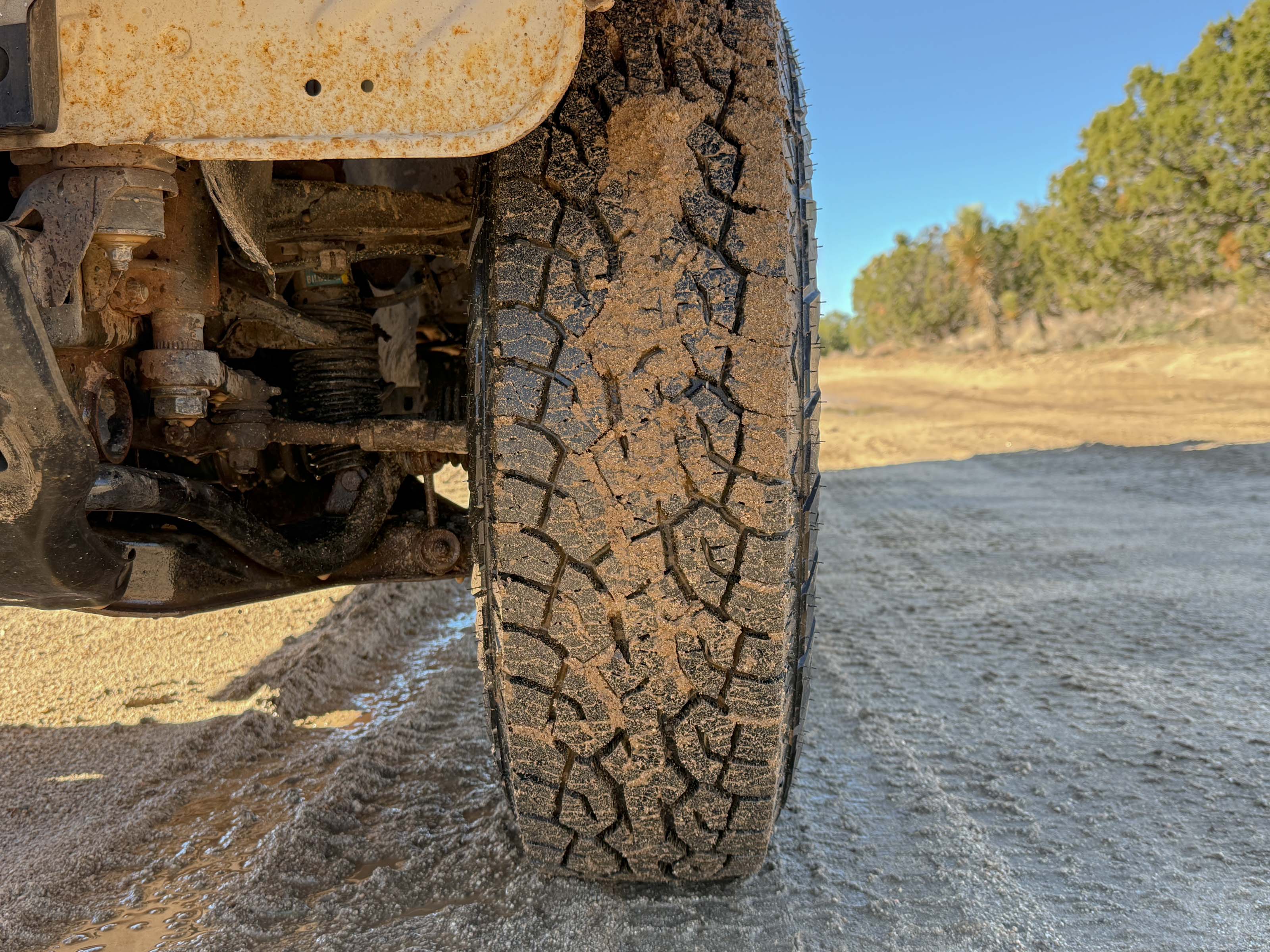 Kumho Road Venture AT52