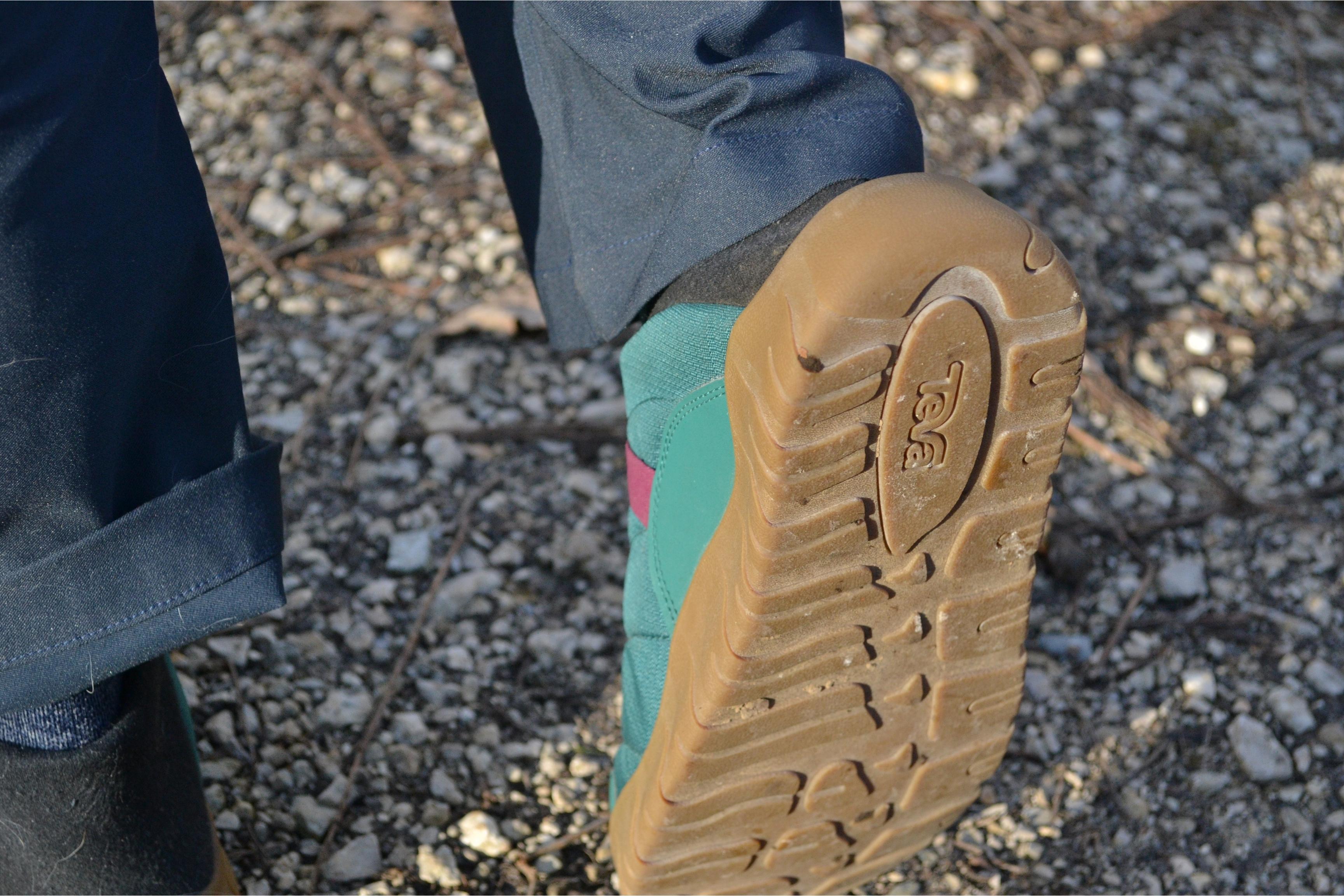 photo of bottom of tread of slipper