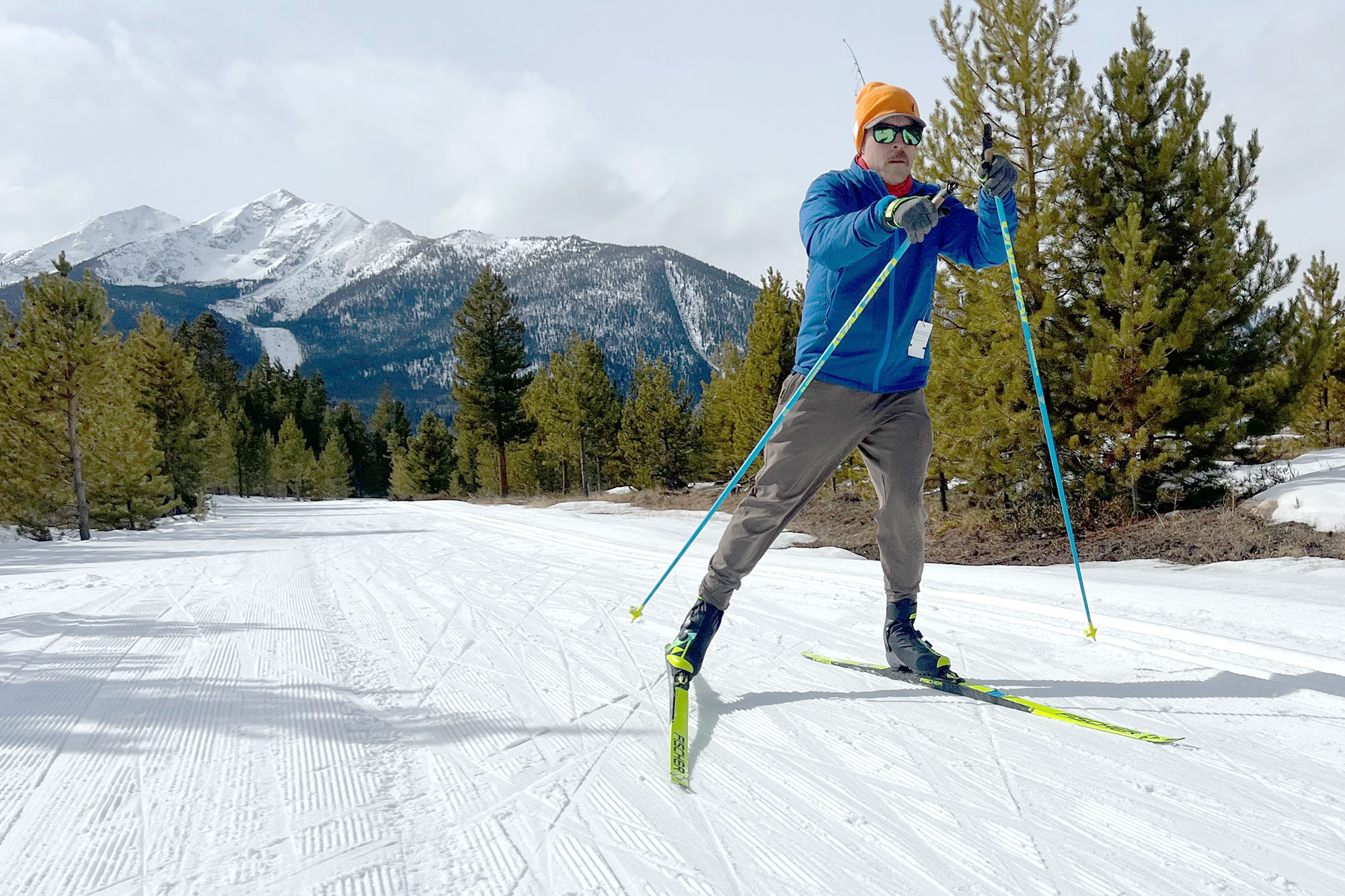 Skate skier on the Fischer Speedmax 9 RL BOA ski boot