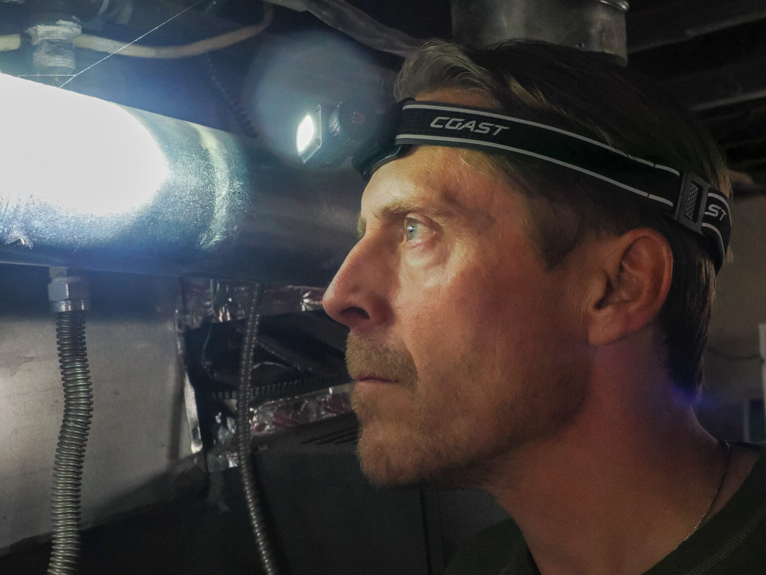 Coast WPH10R Headlamp Review | GearJunkie Tested