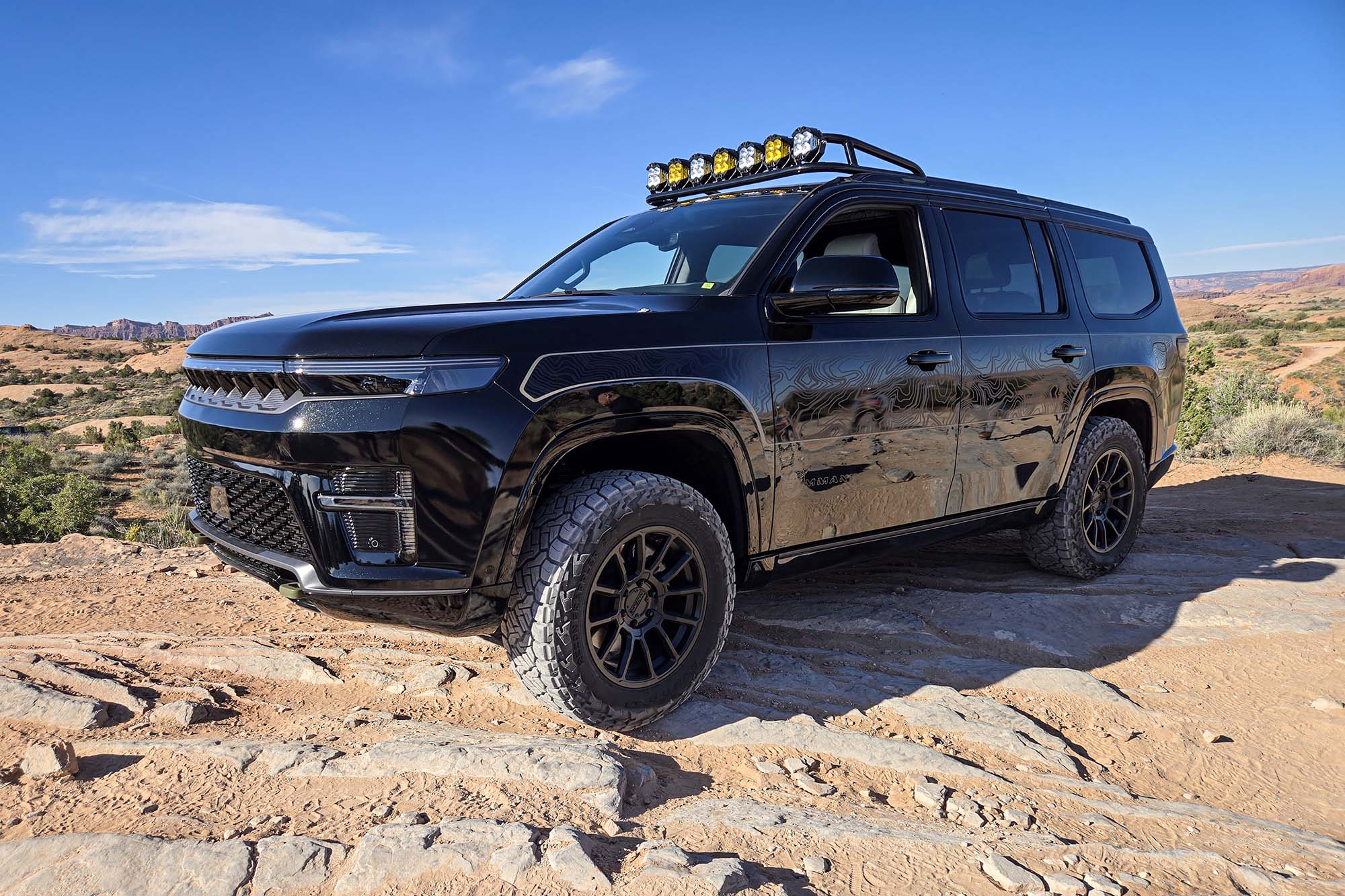 Jeep Grand Wagoneer Commander Concept