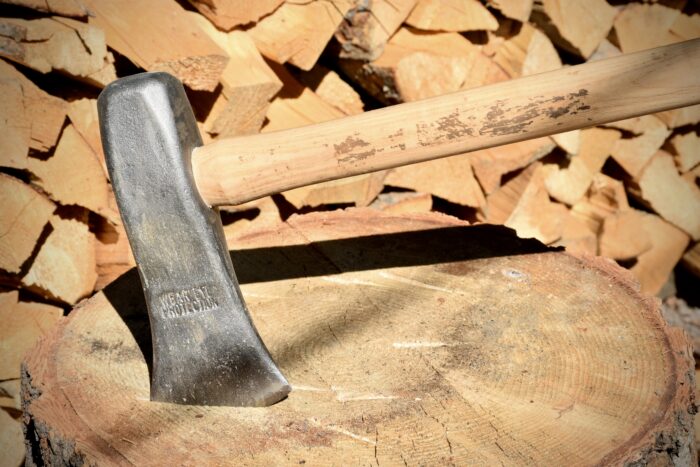 a closeup view of the council tool 6-lb maul