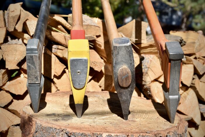 showing a lineup of four splitting axes