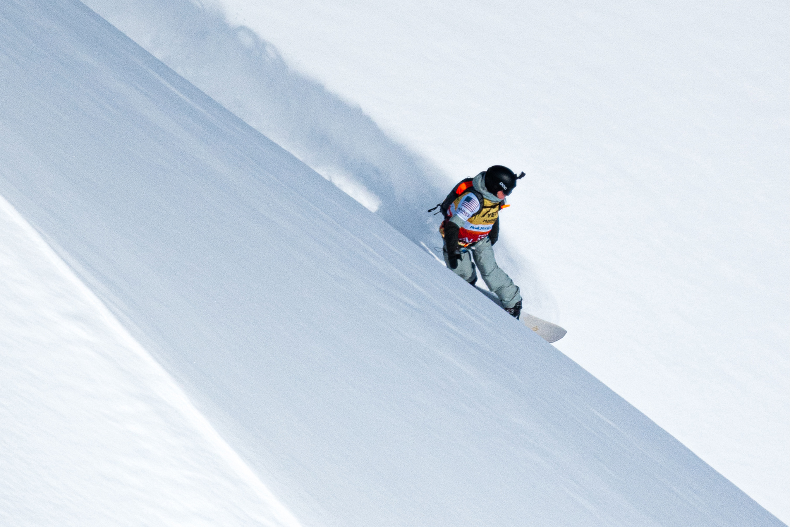 mia jones at the freeride world tour