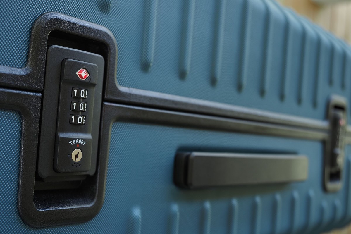 locking luggage latches