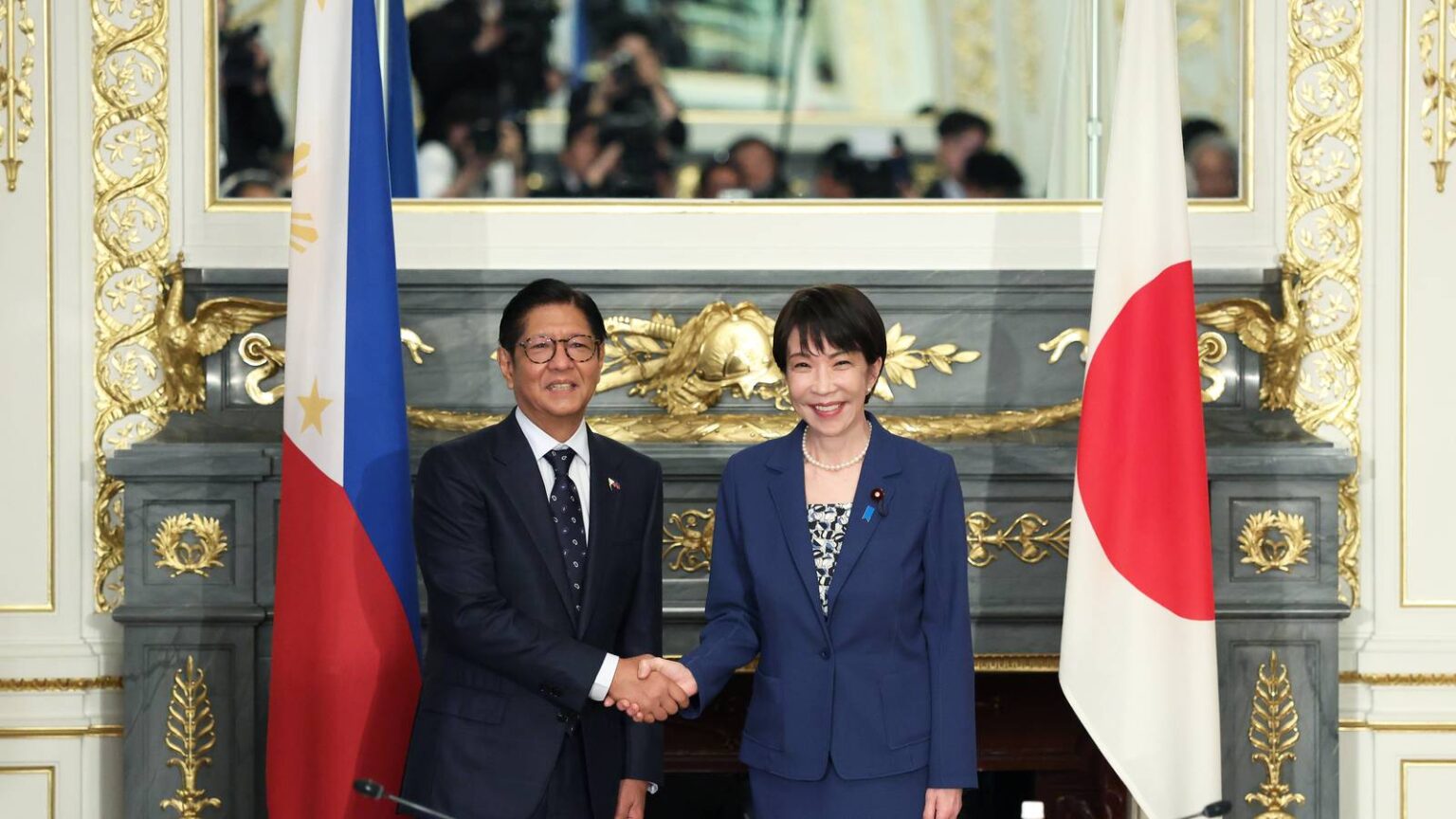 Japan Woos Visiting Philippine Leader During State Visit with Arms Sales and China in Mind