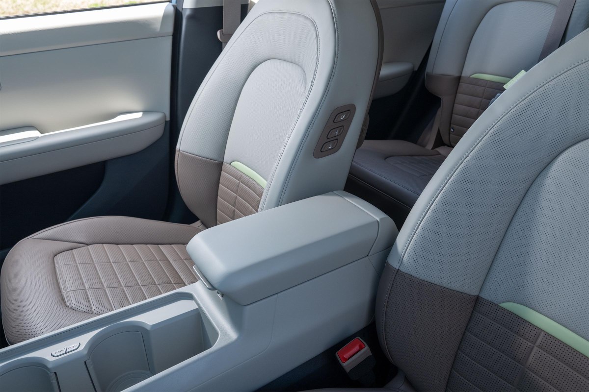 2027 Kia Seltos seating