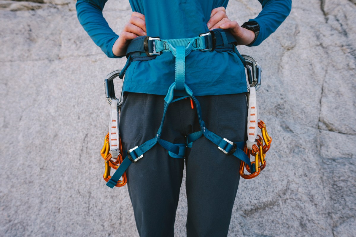 Testing the Petzl Corax; (photo/Miya Tsudome)