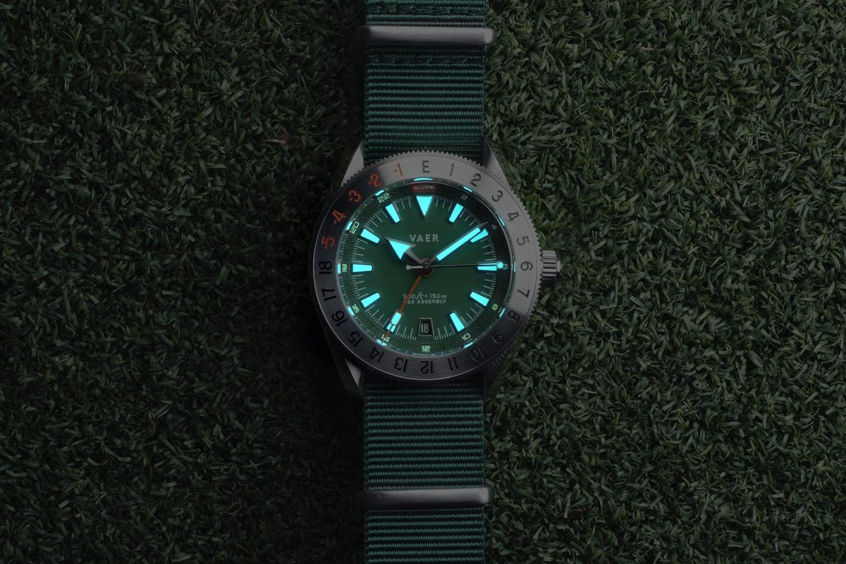 Vaer G2 Fairway GMT lume