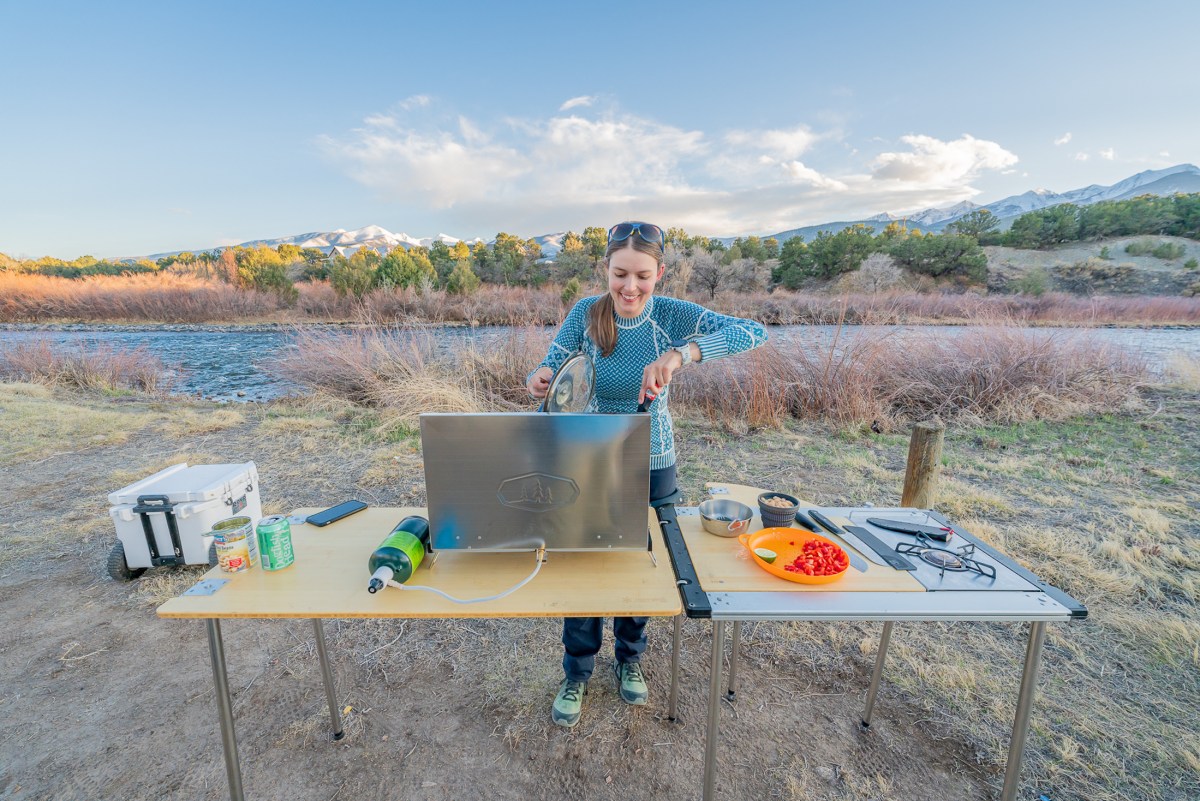 testing the GSI pinnacle stove for boil time along the arkansas river