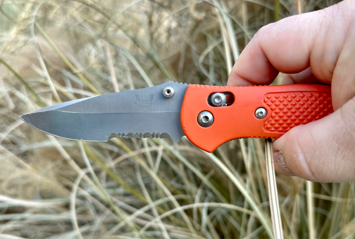 Benchmade pocket knife with Axis lock