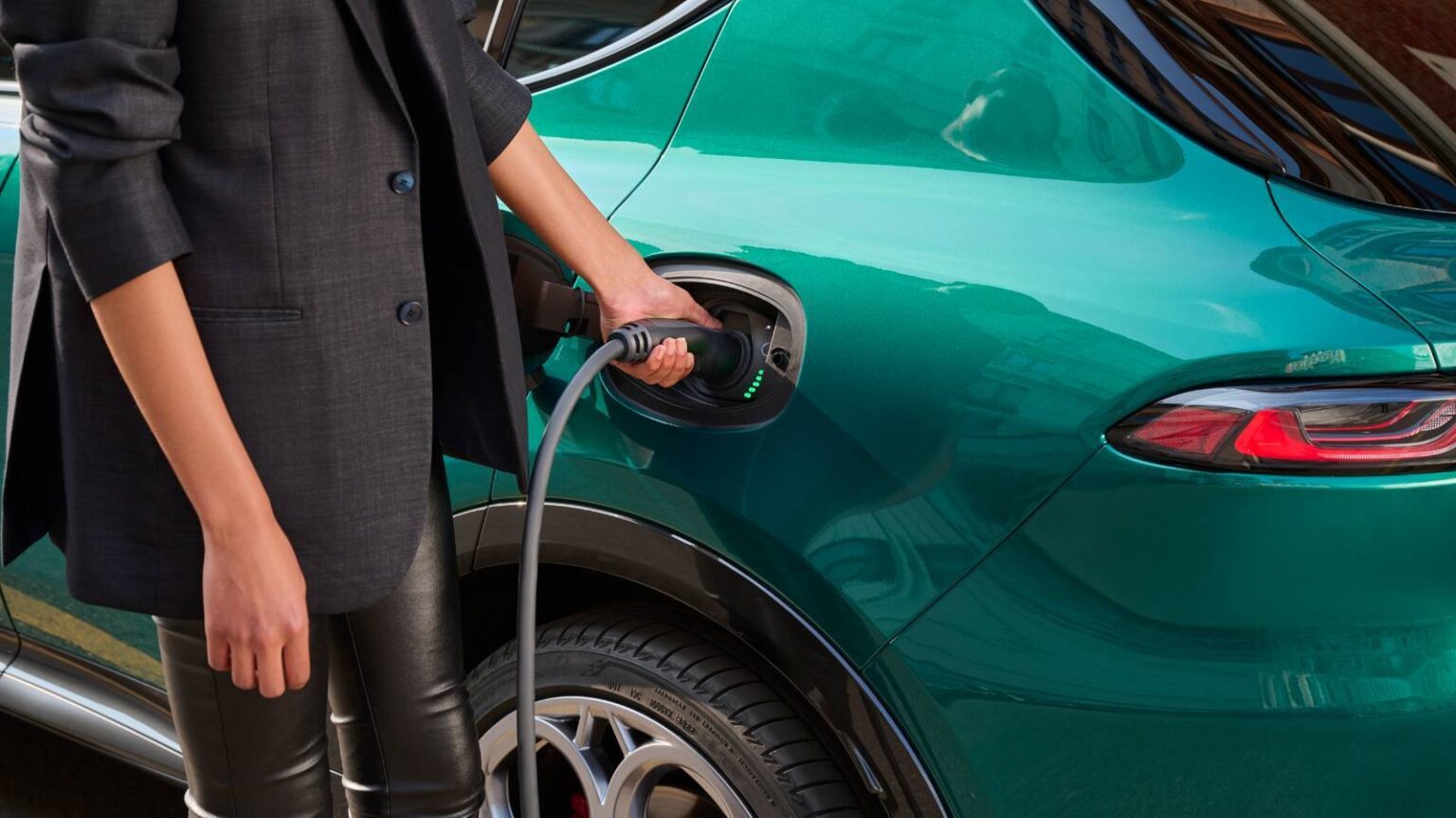 The Real Reason Mainstream Buyers Reject Plug-In Hybrids The Real Reason Mainstream Buyers Reject Plug-In Hybrids