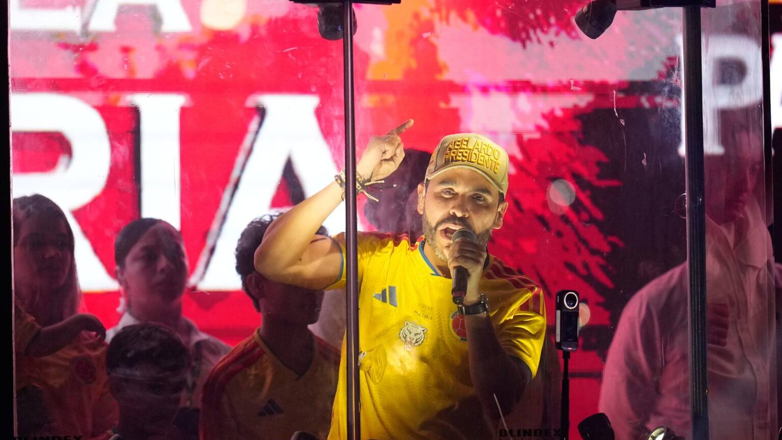 Pro-Trump Candidate Takes Spotlight in Colombia’s Presidential Race With Vow of Crime Crackdown