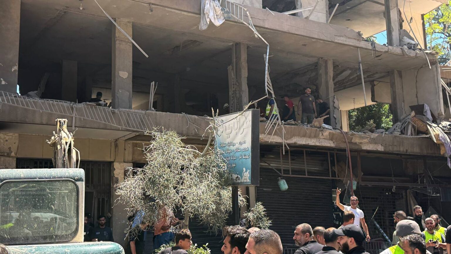 Israeli Military Strikes Beirut Suburbs in the Lead-up to Anticipated US-Iran Deal