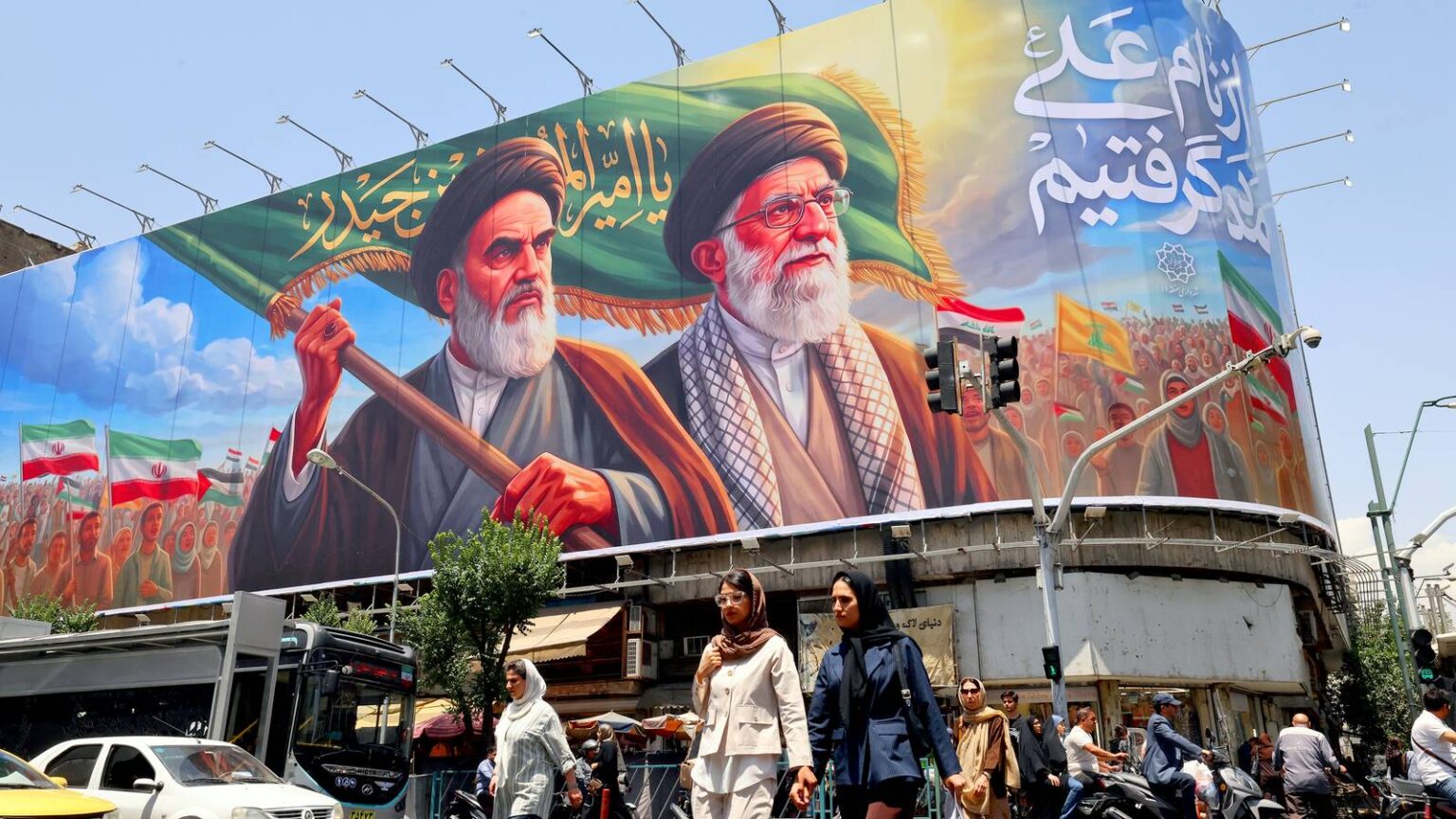 US and Iran Pause Strikes but Disagree Over Next Steps on Talks