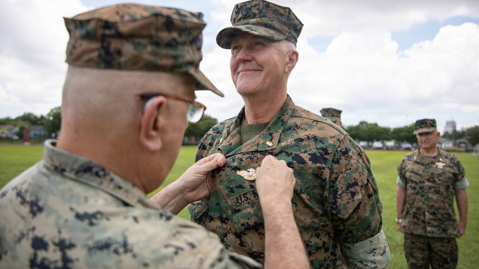 US Navy Dentist, 67, Becomes Oldest Fleet Marine Forces Pin Recipient