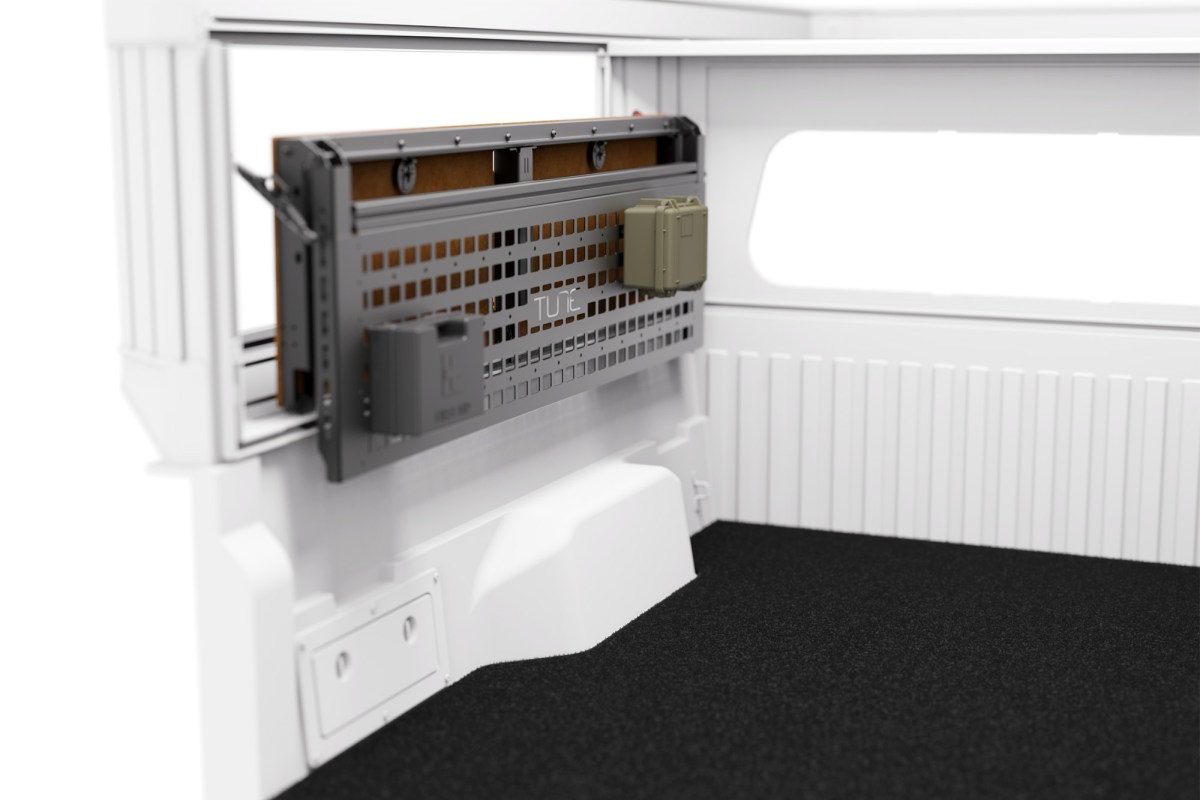 Tune_Interior_Folded_Bench