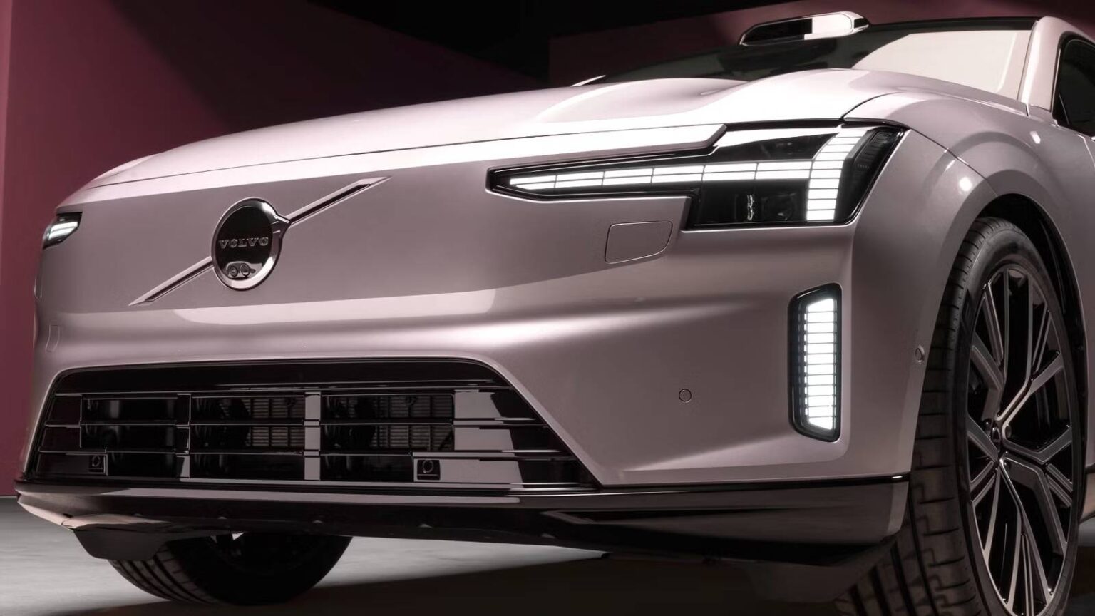 America’s Hate For Sedans Killed Our Chance Of The Coolest One Volvo’s Made In Years America’s Hate For Sedans Killed Our Chance Of The Coolest One Volvo’s Made In Years