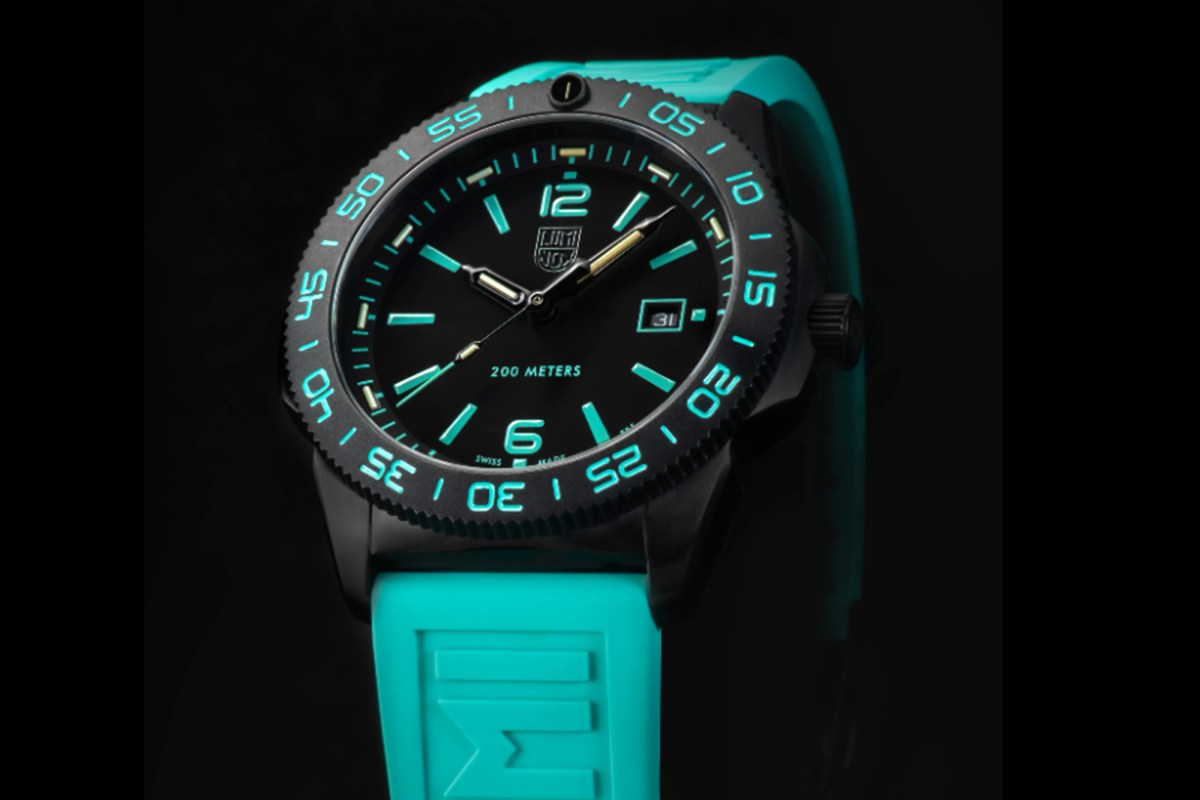 luminox color of the year pacific diver