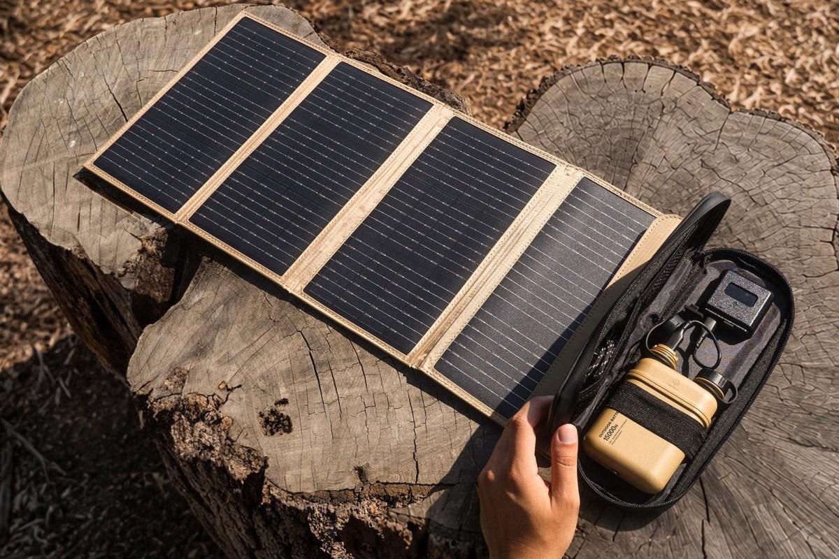 nestout solar charger v2