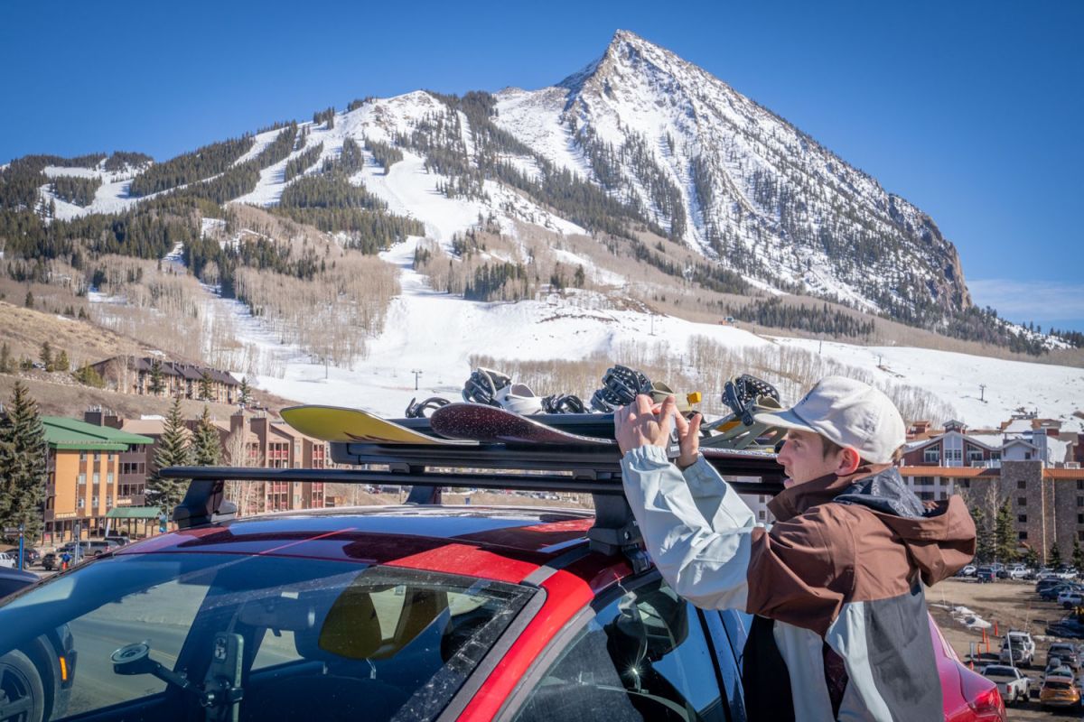 Thule Snowpack mounted on a vehicle