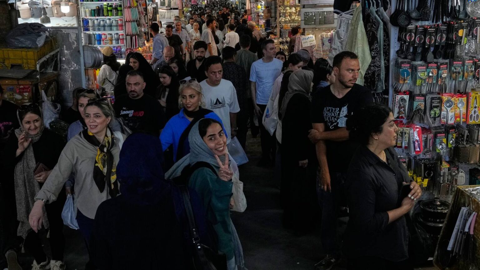 US Strikes Bridges and Collapses a Tower at a Key Port as Its Iran Campaign Expands