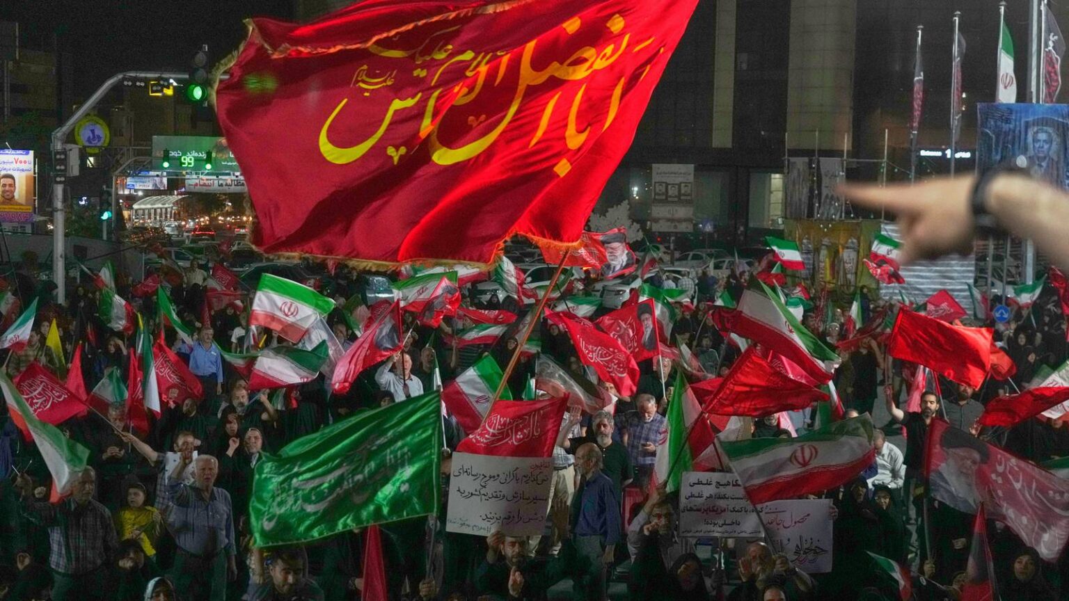 US and Iran Trade Strikes Over Strait of Hormuz. Kuwait Suffers Infrastructure Damage US and Iran Trade Strikes Over Strait of Hormuz. Kuwait Suffers Infrastructure Damage