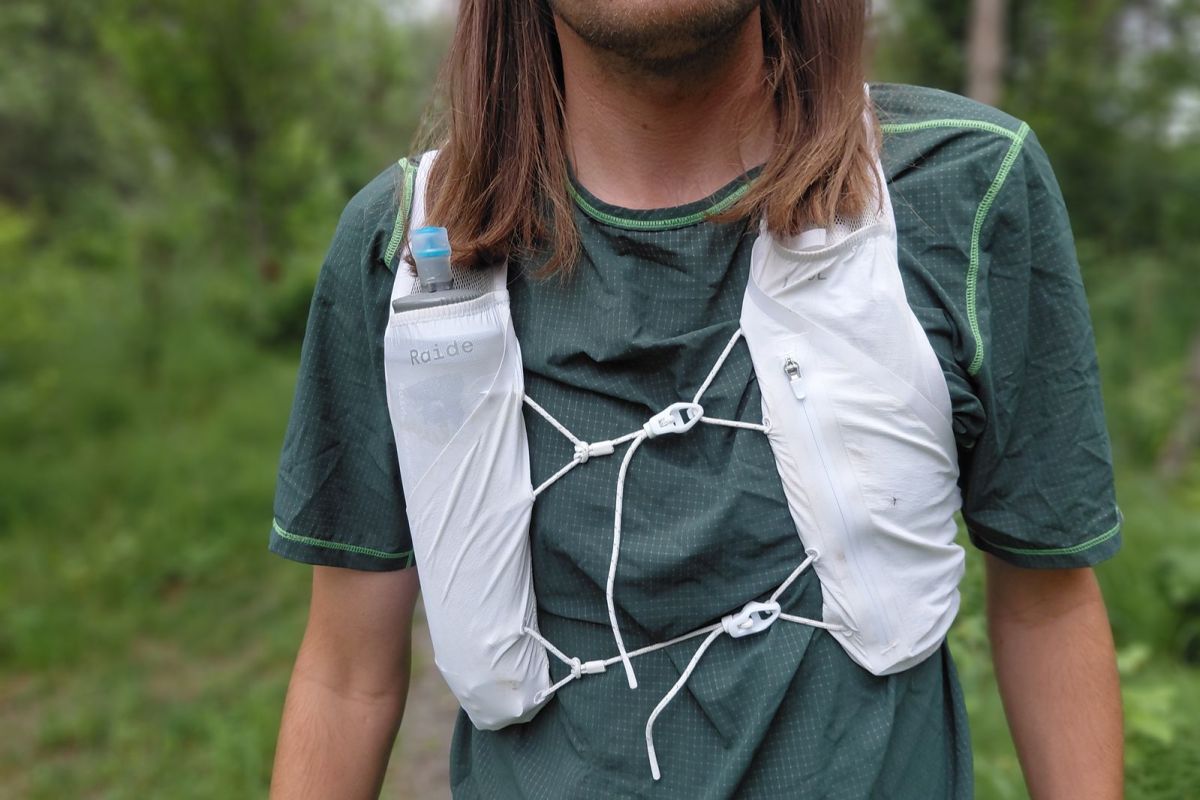 Front view of the Raide Research LF 5L with flask pockets and adjustable chest cords