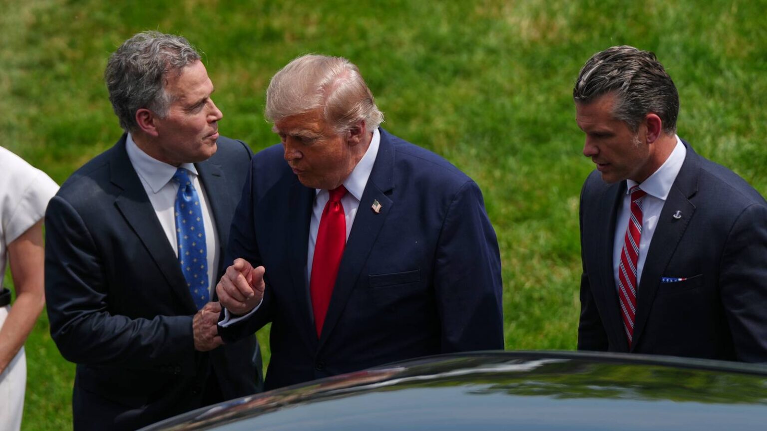 Trump Addresses a Defense Technology Gathering as the Iran War Has Reduced US Weapon Stocks