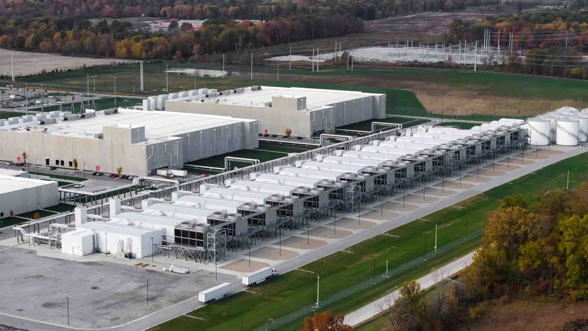 Massive,Data,Center,At,The,Suburbs,Of,Columbus,City,,Ohio.