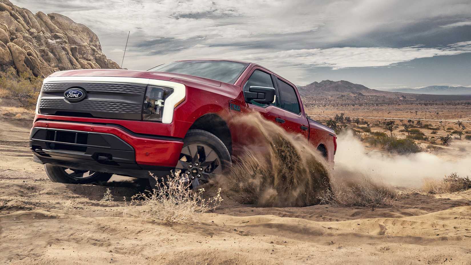 2025 Ford F-150 Lightning front 3/4