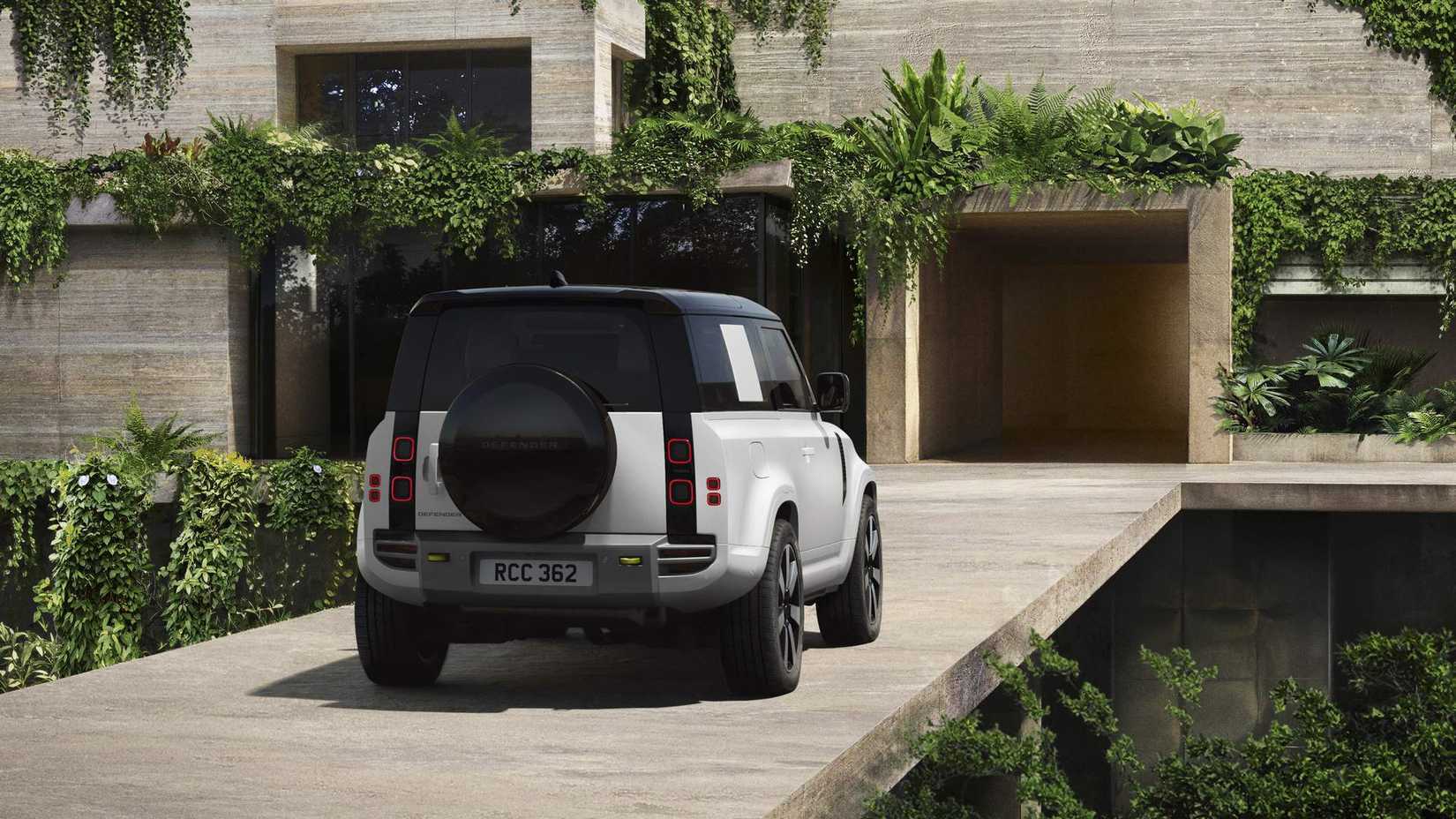 2027 Land Rover Defender (19)