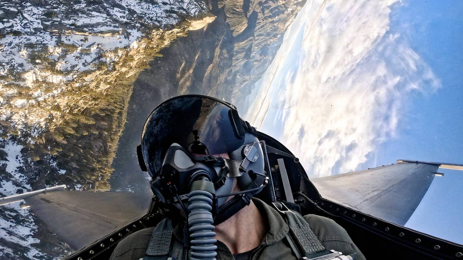 British Civilian Flies Supersonic in US Air Force F-16 at Edwards Air Force Base British Civilian Flies Supersonic in US Air Force F-16 at Edwards Air Force Base