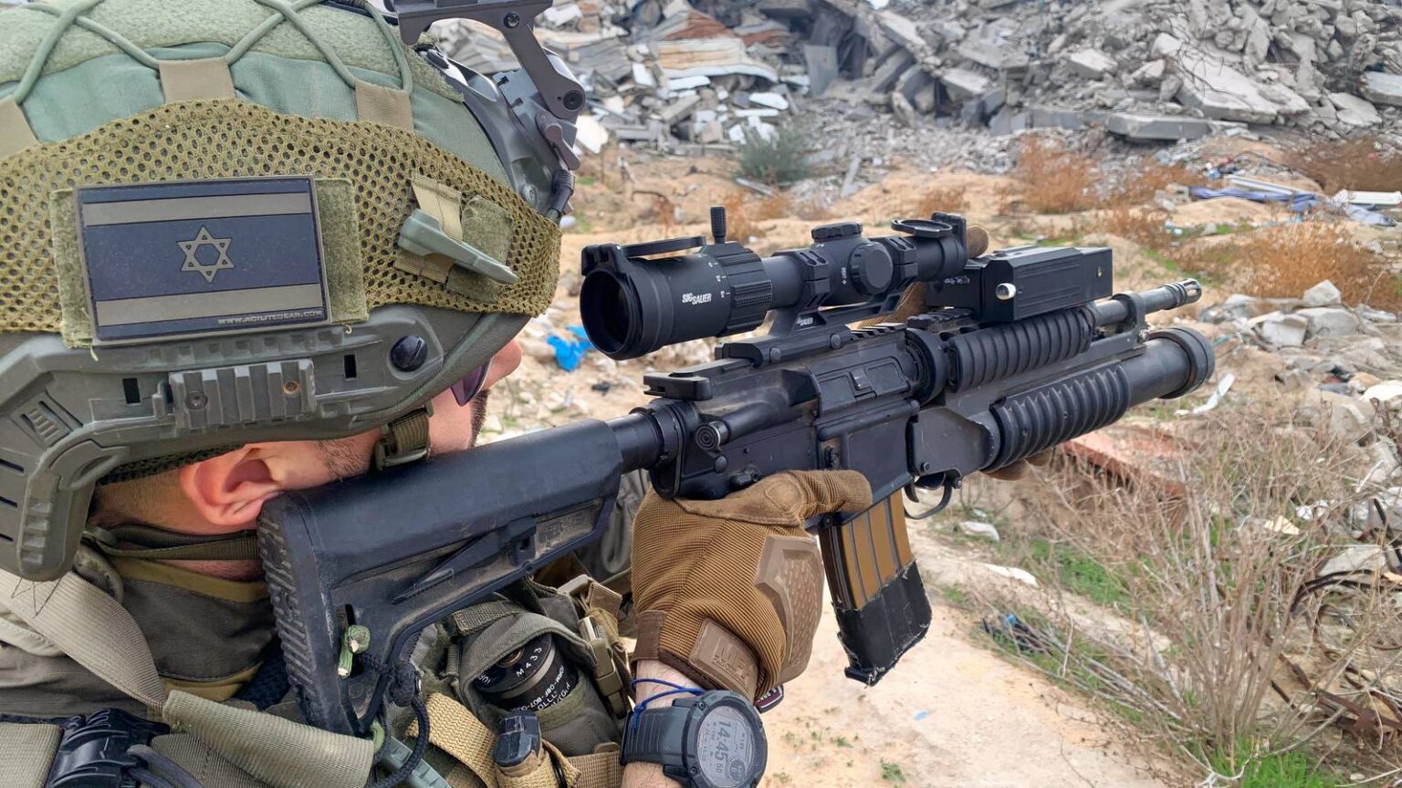 New Battlefield System Lets Soldiers Control Drones From Their Rifles New Battlefield System Lets Soldiers Control Drones From Their Rifles