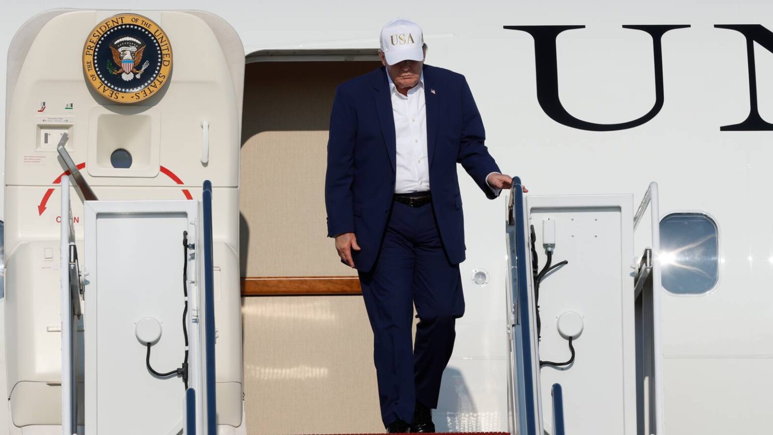 What Military Family Groups Want From New White House Spouse Commission