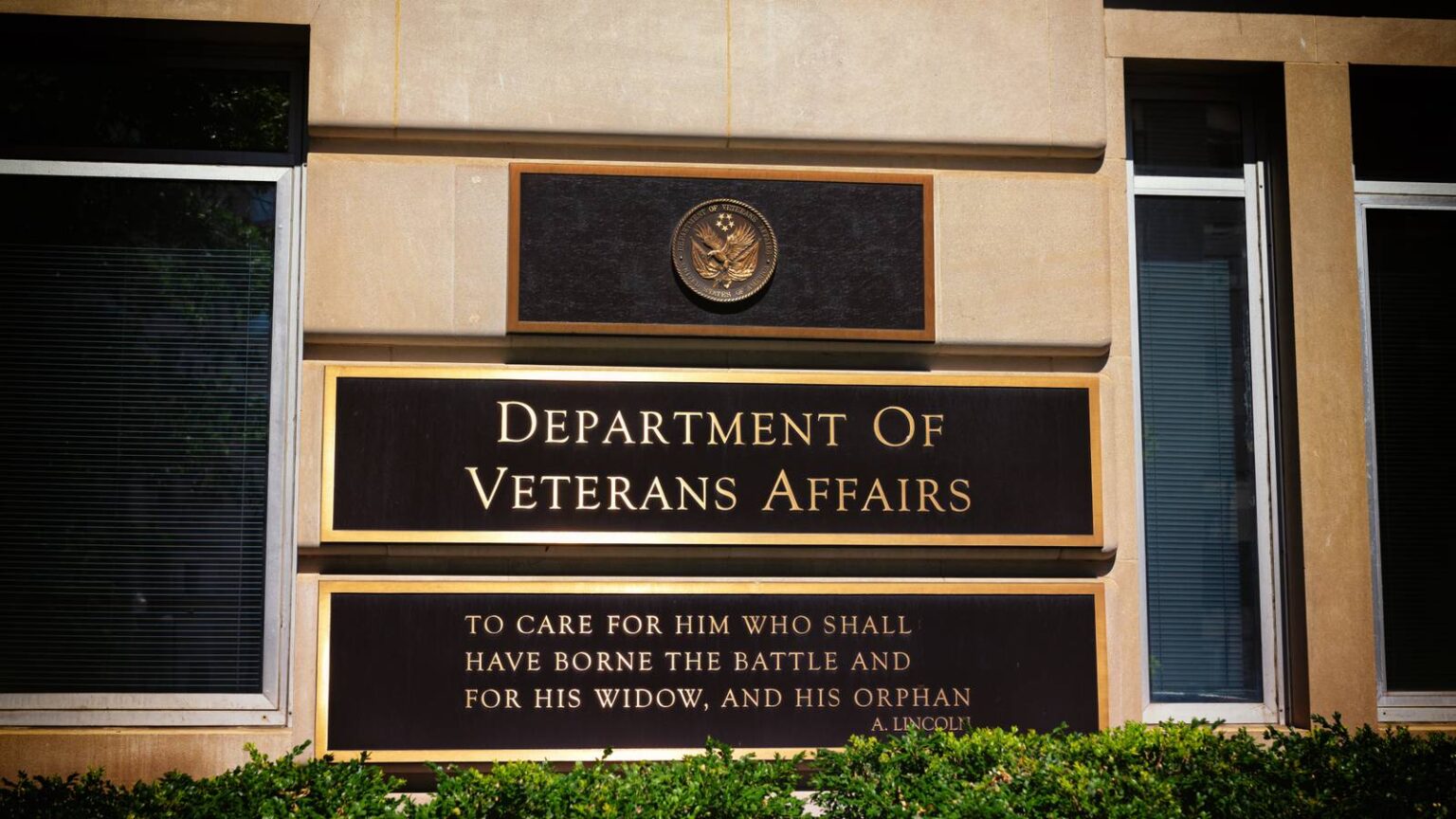 Desert Storm Veteran With Mobility Issues Loses Over 0,000 in Home Renovation
