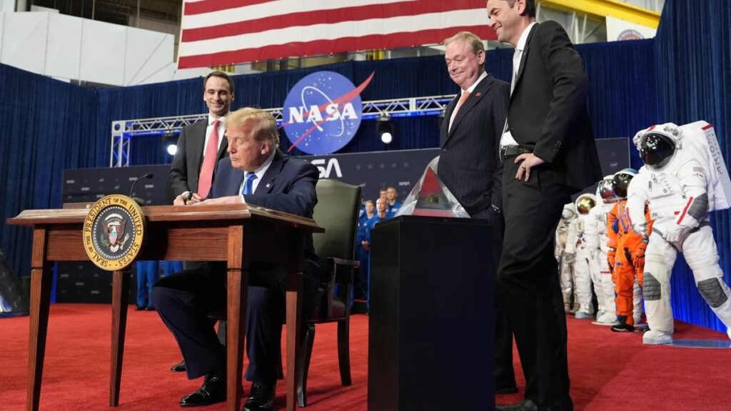 Trump Signs Order for US Space Academy for Space Force, NASA